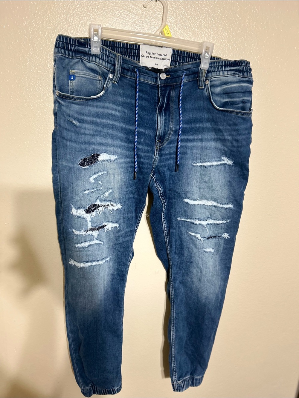 Men's Distressed Stretch Jogger Jeans